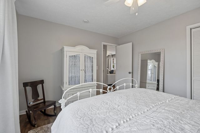 968 Woodhaven Rd, Lyles, TN 37098