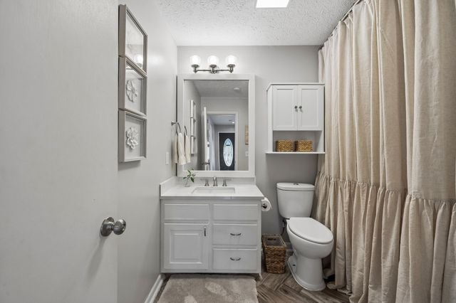 968 Woodhaven Rd, Lyles, TN 37098