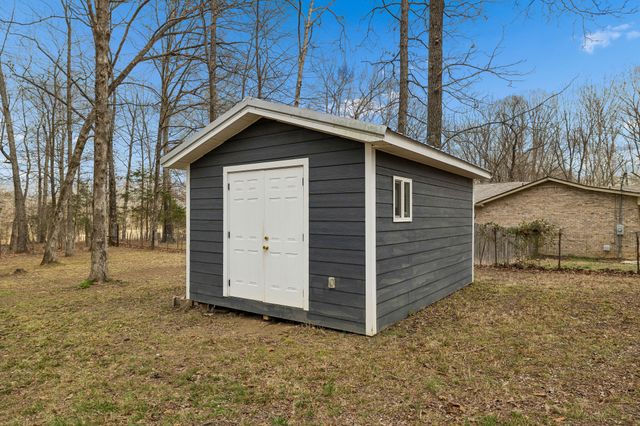 968 Woodhaven Rd, Lyles, TN 37098