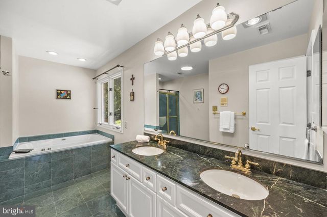 2752 SAINT ELLIOTT CT, Alexandria, VA 22306