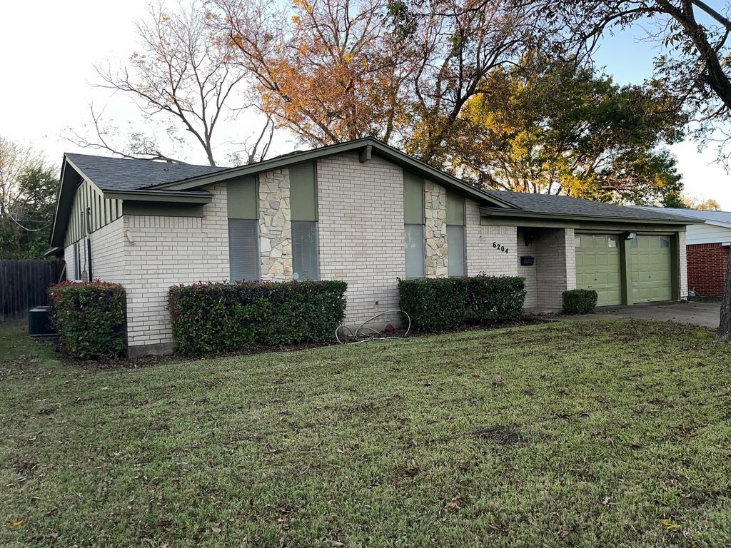 6204 Cliffside Drive, Edgecliff Village, TX 76134