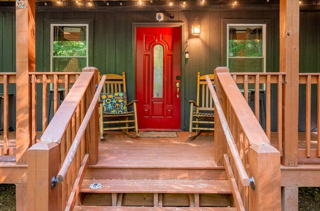 257 Pen Drive, Ellijay, GA 30540