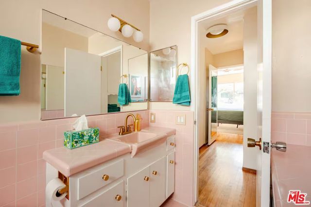 1633 E 1st Street 4, Long Beach, CA 90802