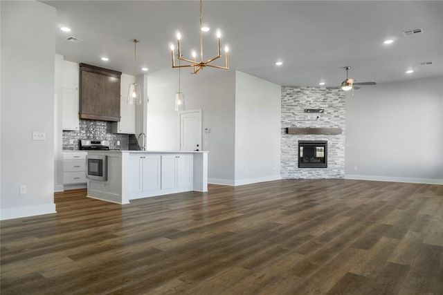 4327 Largo Lake, Edmond, OK 73025