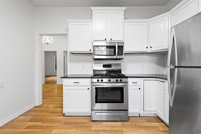 204 W Jones Street, Longview, TX 75602