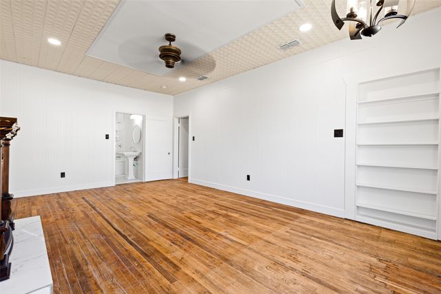 204 W Jones Street, Longview, TX 75602