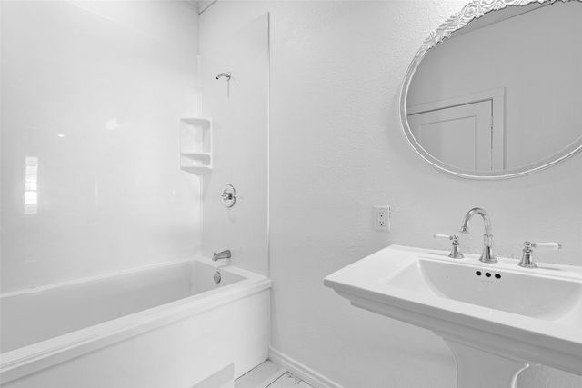 204 W Jones Street, Longview, TX 75602