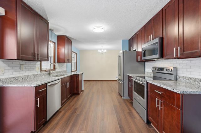 1051 Tiller Lane, Shoreview, MN 55126