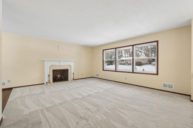 1051 Tiller Lane, Shoreview, MN 55126