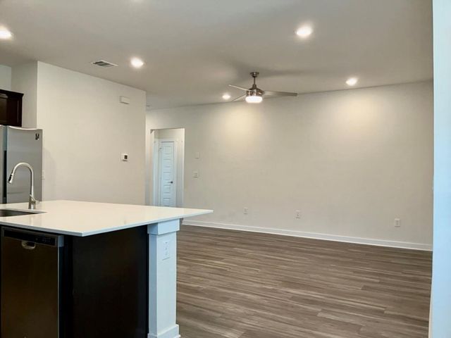 216 Shawi PASS, Leander, TX 78641