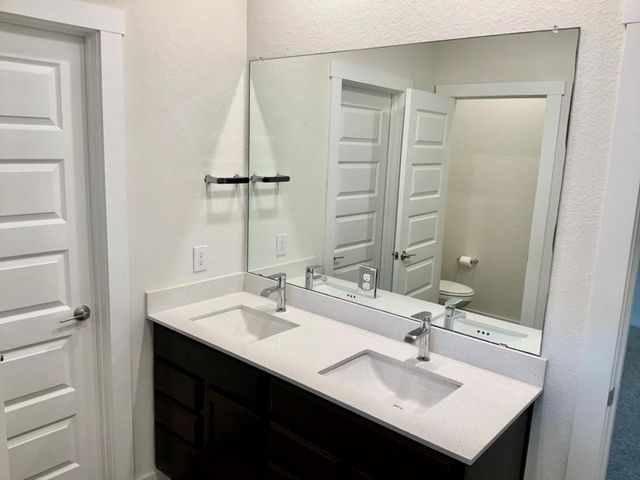 216 Shawi PASS, Leander, TX 78641