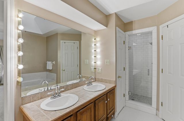 8372 BAZEMORE RD, Memphis, TN 38018