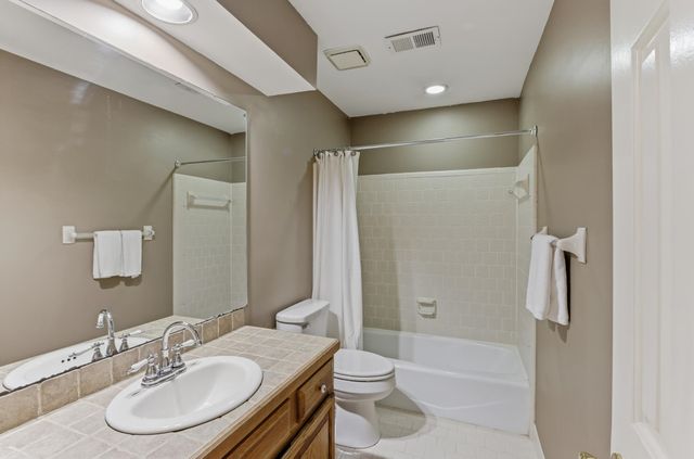 8372 BAZEMORE RD, Memphis, TN 38018