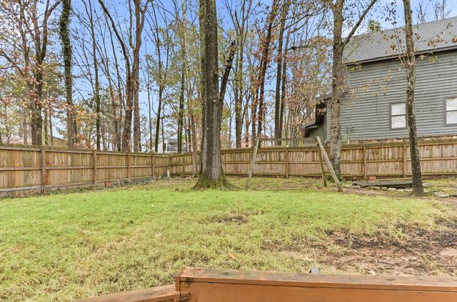 8372 BAZEMORE RD, Memphis, TN 38018