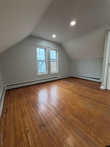 7 S Atlantic Street, Bay Shore, NY 11706