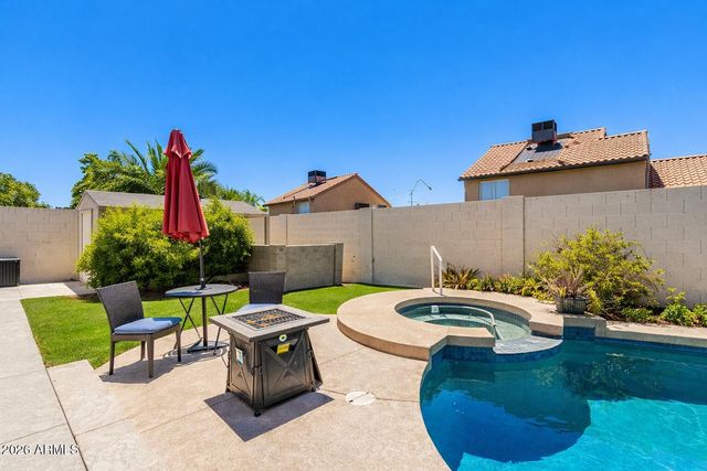 7221 W WINDROSE Drive, Peoria, AZ 85381