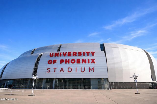 7221 W WINDROSE Drive, Peoria, AZ 85381