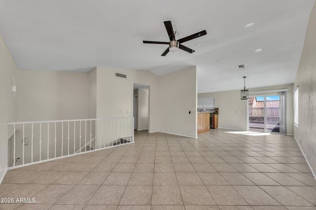 7221 W WINDROSE Drive, Peoria, AZ 85381