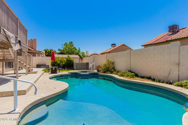 7221 W WINDROSE Drive, Peoria, AZ 85381
