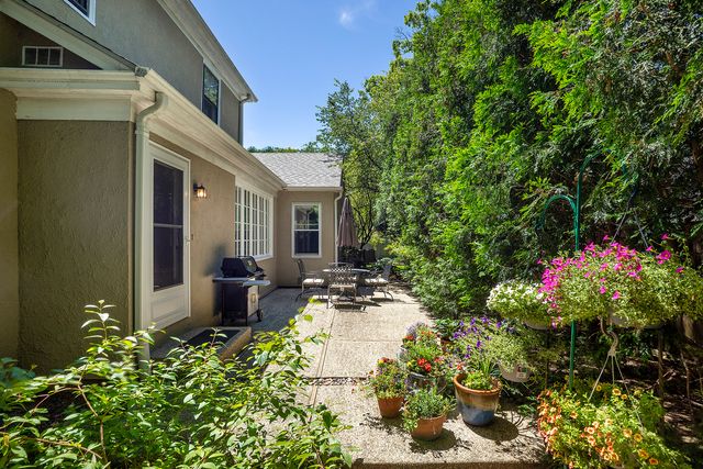 1370 Forest Avenue, Highland Park, IL 60035
