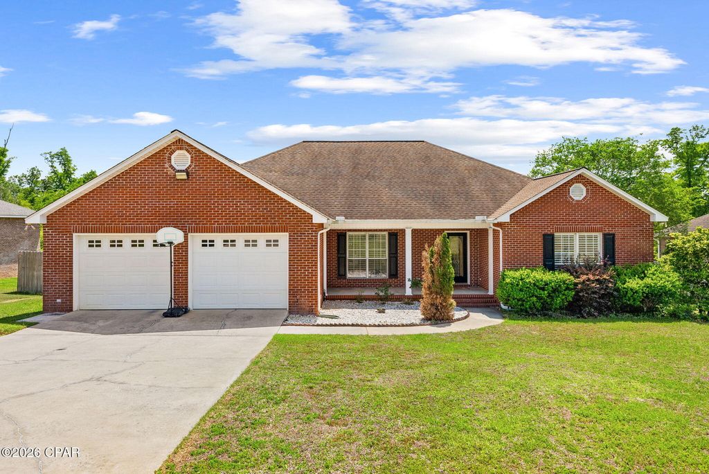 2748 Appalachee Trail, Marianna, FL 32446