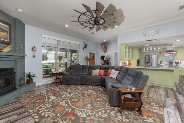 1780 S Lakeview Drive, Gordon, TX 76453