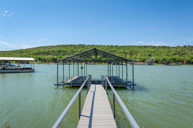 1780 S Lakeview Drive, Gordon, TX 76453