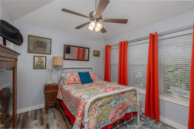 1780 S Lakeview Drive, Gordon, TX 76453