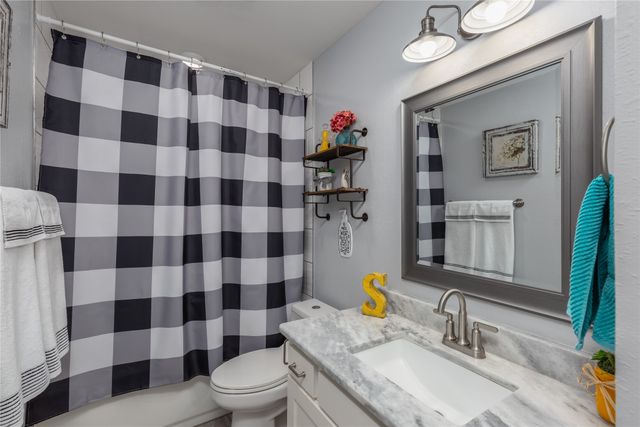 1780 S Lakeview Drive, Gordon, TX 76453