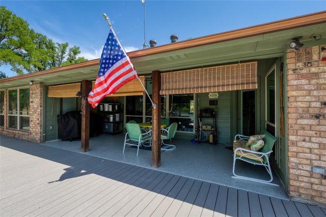 1780 S Lakeview Drive, Gordon, TX 76453