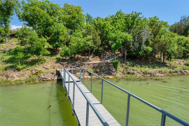 1780 S Lakeview Drive, Gordon, TX 76453