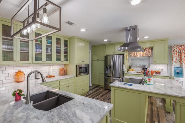 1780 S Lakeview Drive, Gordon, TX 76453