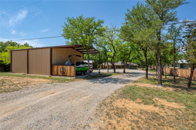 1780 S Lakeview Drive, Gordon, TX 76453