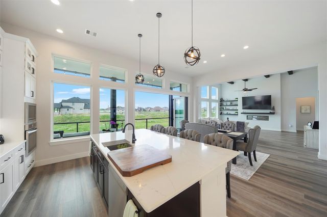 10693 S Lake Mist Lane, Willis, TX 77318