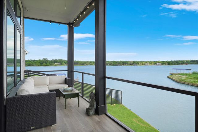 10693 S Lake Mist Lane, Willis, TX 77318