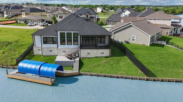 10693 S Lake Mist Lane, Willis, TX 77318