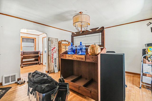 4440 N La Crosse Avenue, Chicago, IL 60630
