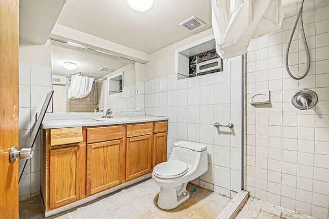 4440 N La Crosse Avenue, Chicago, IL 60630
