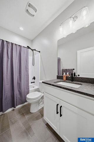 9221 Blacksmith Road, Lincoln, NE 68507