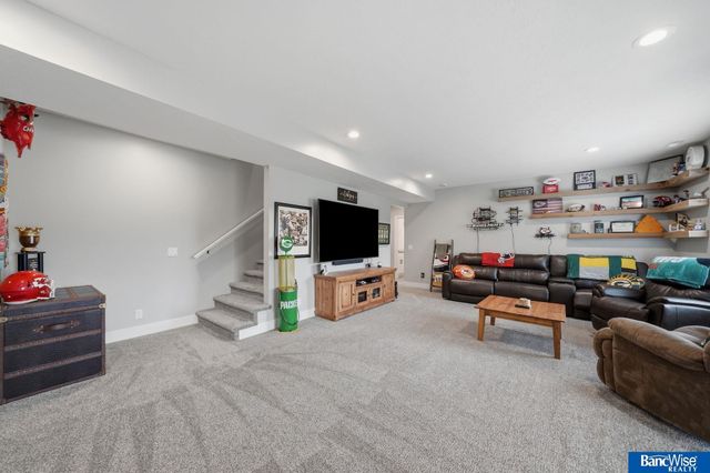 9221 Blacksmith Road, Lincoln, NE 68507