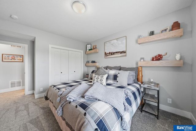 9221 Blacksmith Road, Lincoln, NE 68507