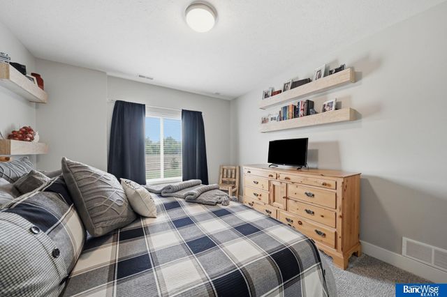 9221 Blacksmith Road, Lincoln, NE 68507