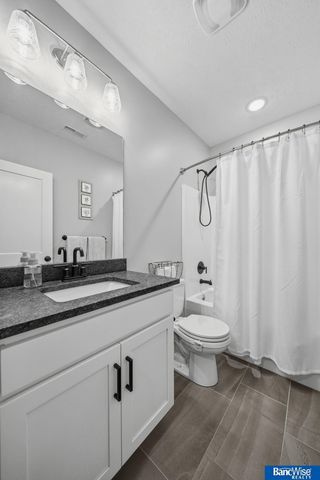 9221 Blacksmith Road, Lincoln, NE 68507