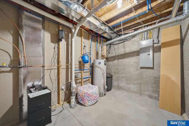 9221 Blacksmith Road, Lincoln, NE 68507