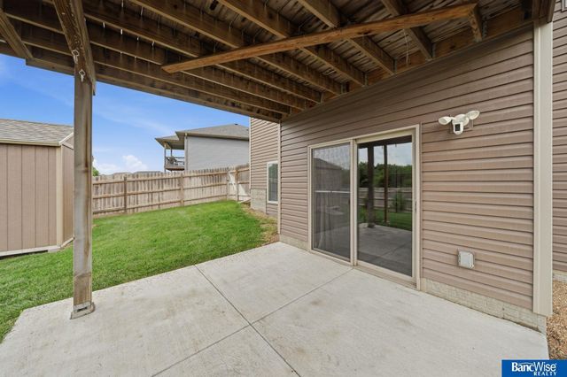 9221 Blacksmith Road, Lincoln, NE 68507