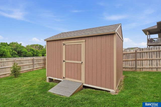 9221 Blacksmith Road, Lincoln, NE 68507