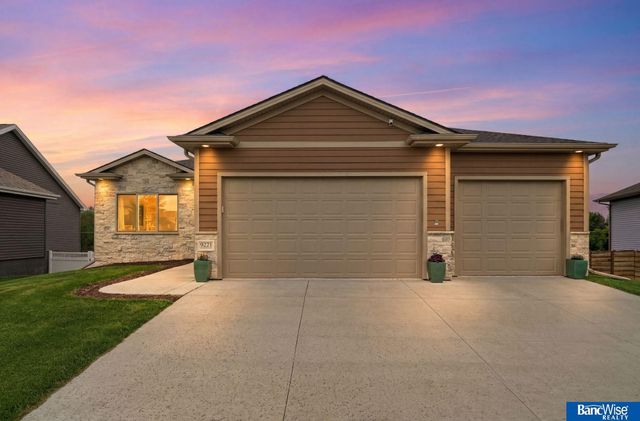 9221 Blacksmith Road, Lincoln, NE 68507