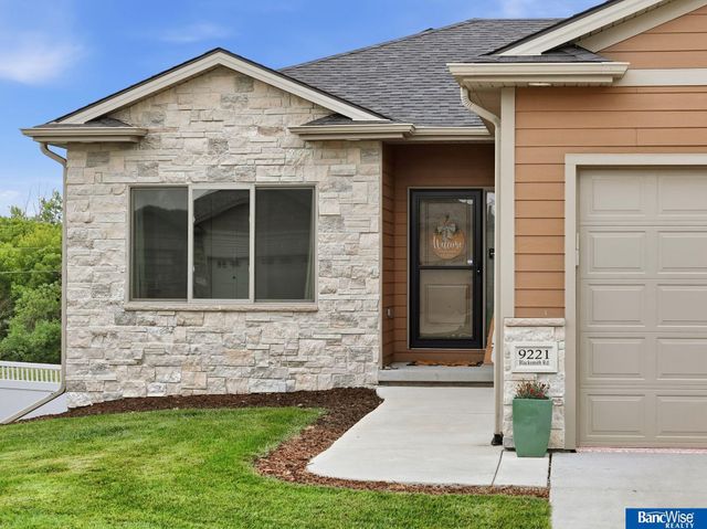 9221 Blacksmith Road, Lincoln, NE 68507