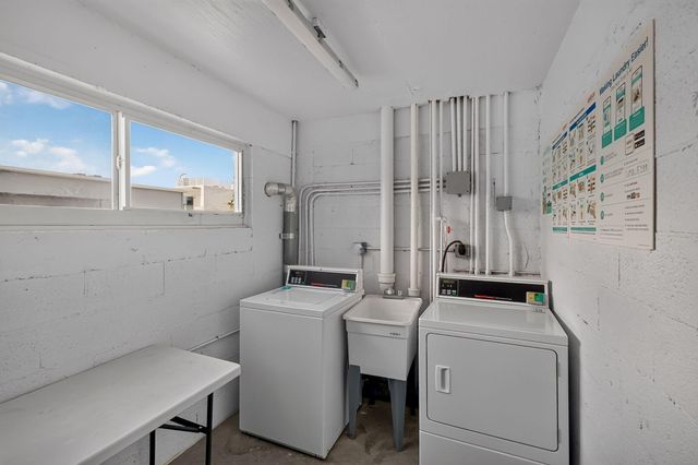 1045 10TH Street 301, Miami Beach, FL 33139