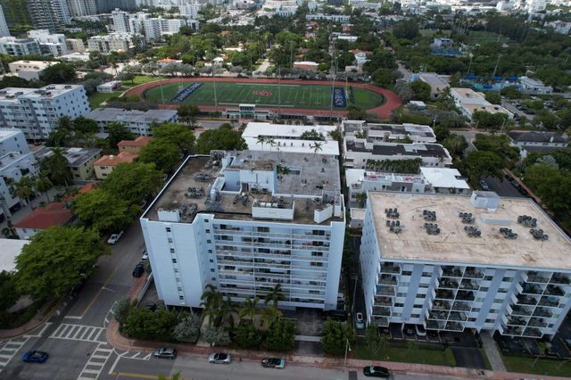 1045 10TH Street 301, Miami Beach, FL 33139